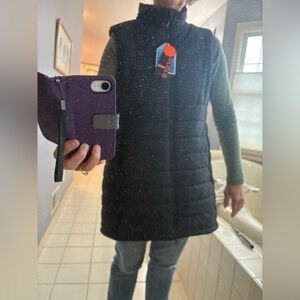 Black heated vest for women